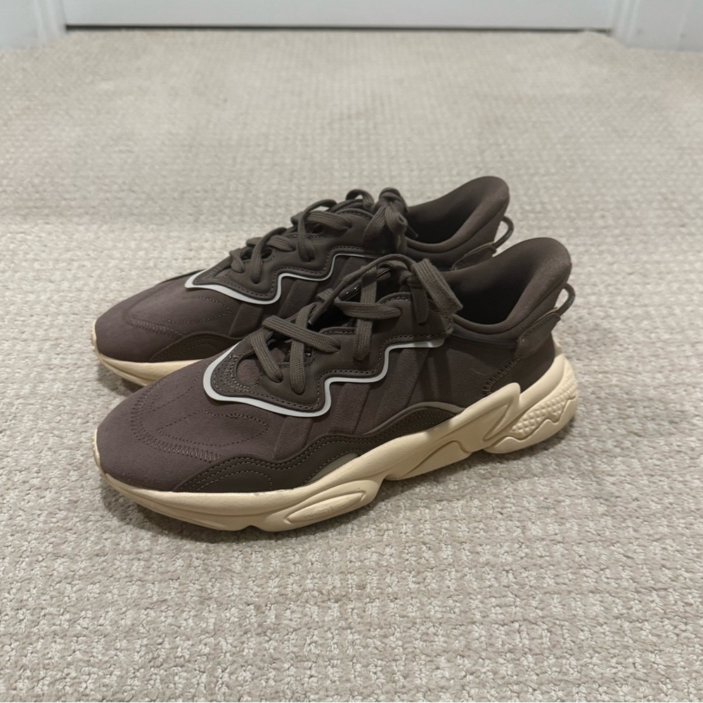 Women’s Adidas Ozweego Shoes